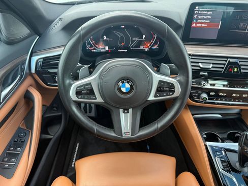 Used 2021 BMW 540i xDrive w/ M Sport Package image 25