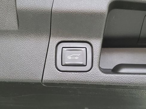 Used 2017 GMC Acadia SLT image 11