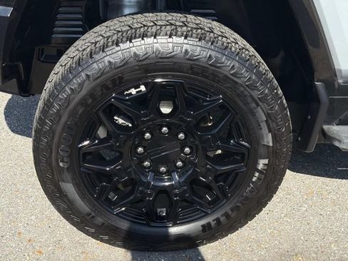 Used 2024 GMC Hummer EV 2X AWD/4WD image 5