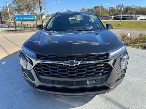 New 2026 Chevrolet Trax RS w/ Driver Confidence Package image 2