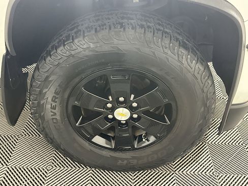 Used 2018 Chevrolet Colorado W/T w/ WT Convenience Package RWD image 11