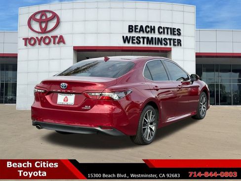 Certified 2022 Toyota Camry XLE image 12