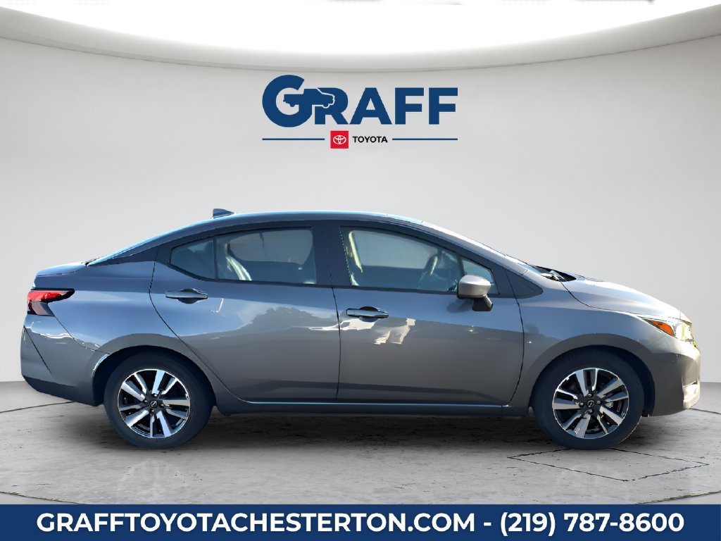 Used 2024 Nissan Versa SV FWD image 5