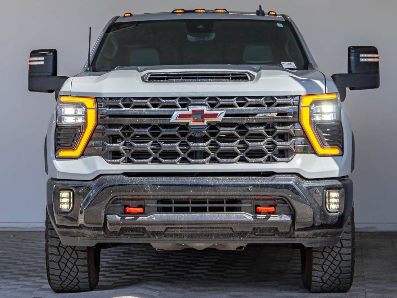 Certified 2025 Chevrolet Silverado 2500 ZR2 w/ Technology Package AWD/4WD image 4