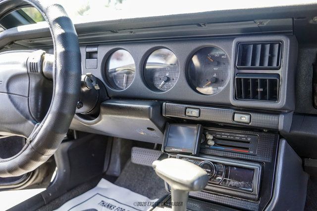 Used 1992 Pontiac Firebird Formula RWD image 33