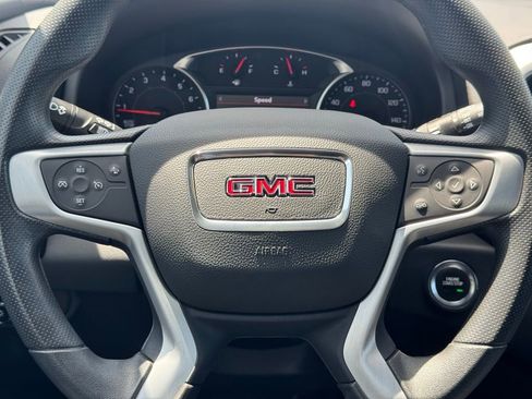 Used 2024 GMC Terrain SLE w/ Driver Convenience Package FWD image 18