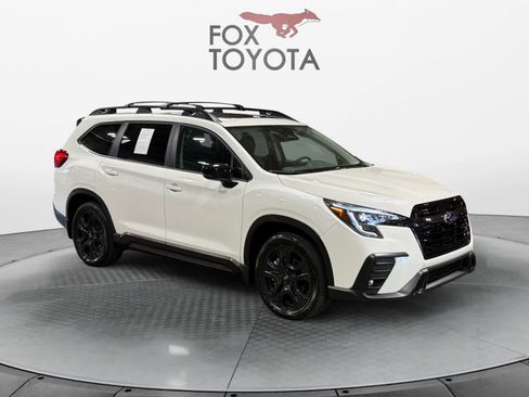 Used 2025 Subaru Ascent Onyx Edition w/ Onyx Package AWD/4WD image 8