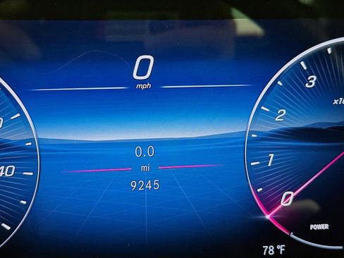 Used 2024 Mercedes-Benz E 350 4MATIC Sedan image 9