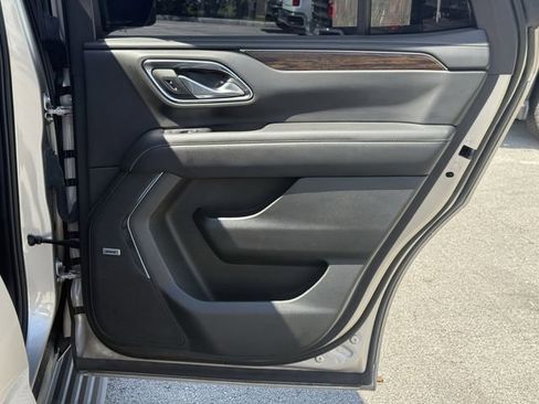 Used 2024 Chevrolet Tahoe Premier AWD/4WD image 35