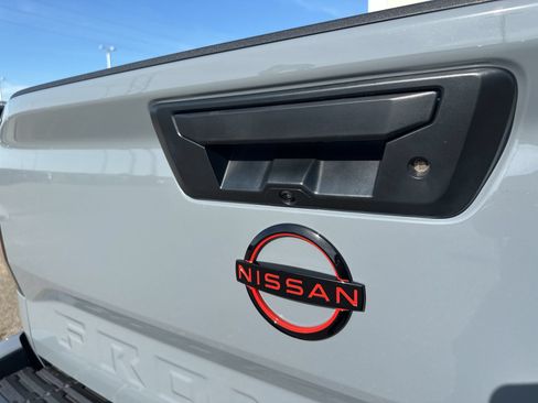 Used 2024 Nissan Frontier PRO-4X w/ Pro Premium Package AWD/4WD image 25