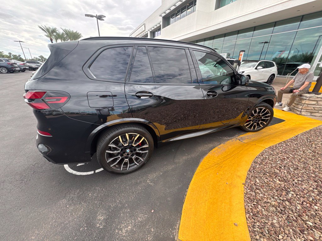 Certified 2026 BMW X5 M60i AWD/4WD image 4