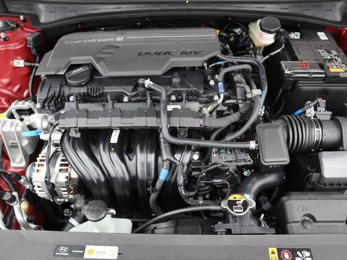 Certified 2025 Hyundai Elantra SEL w/ Cargo Package image 6