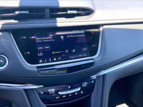 Used 2025 Cadillac XT6 Luxury FWD image 34