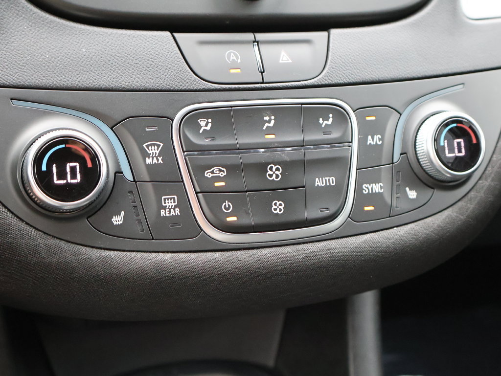 Used 2024 Chevrolet Malibu LT FWD image 32