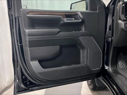 Used 2024 GMC Sierra 1500 Elevation image 9