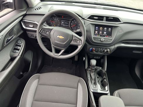 Used 2023 Chevrolet TrailBlazer LT image 12