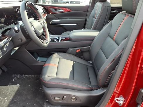 New 2026 Chevrolet Traverse RS w/ LPO, Floor Liner Package AWD/4WD image 6