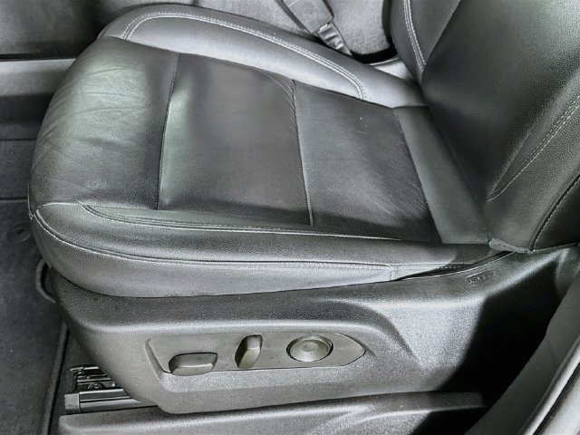 Used 2023 Chevrolet Tahoe LT w/ Luxury Package AWD/4WD image 24