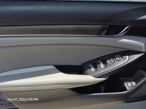 Used 2020 Honda Accord LX image 18