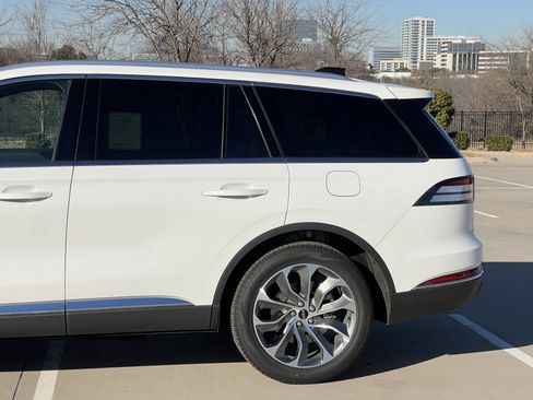 New 2026 Lincoln Aviator Reserve w/ Luxury Package image 6