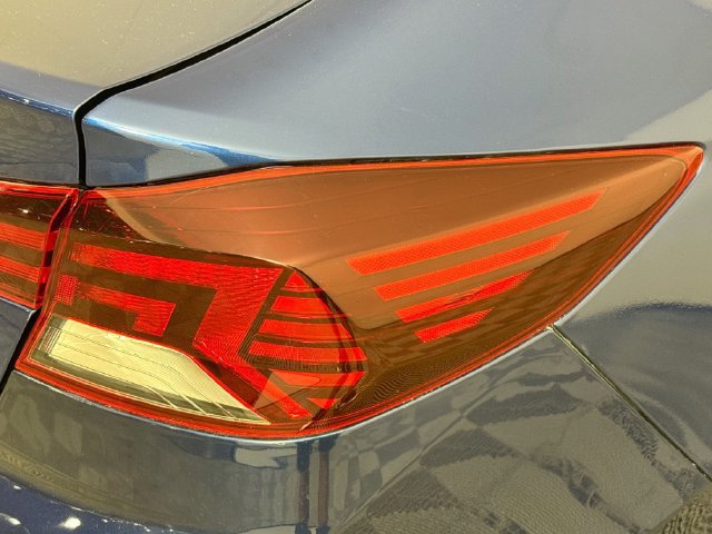 Used 2020 Hyundai Elantra SEL FWD image 30