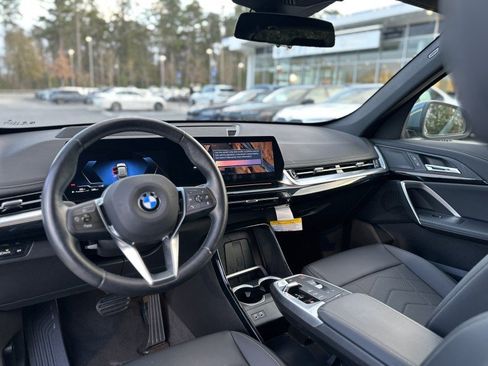 Certified 2025 BMW X1 xDrive28i w/ Technology Package image 14