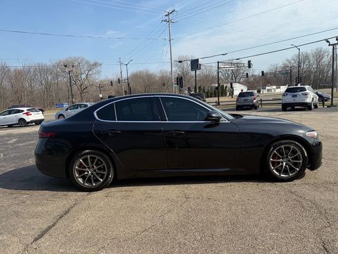 Used 2019 Alfa Romeo Giulia image 5