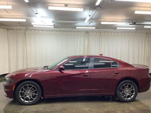 Used 2017 Dodge Charger SXT w/ AWD Plus Group image 9