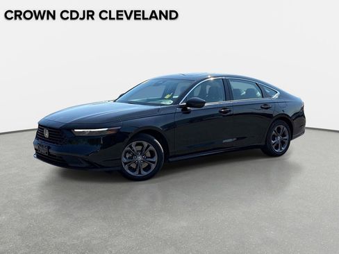 Used 2025 Honda Accord EX-L image 1