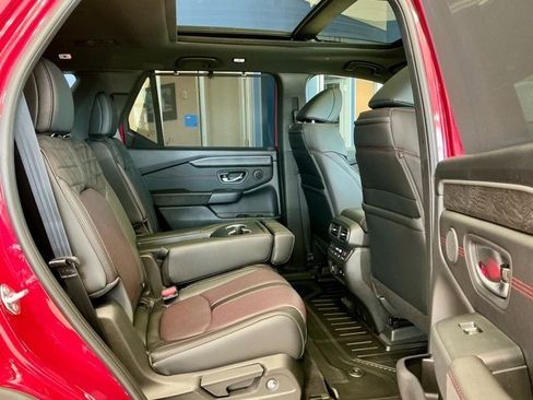 New 2026 Honda Pilot Black Edition image 13