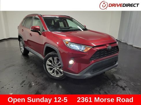 Used 2020 Toyota RAV4 XLE Premium FWD image 1