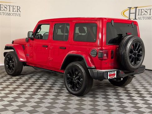 Used 2025 Jeep Wrangler Unlimited Sahara w/ Safety Group image 5