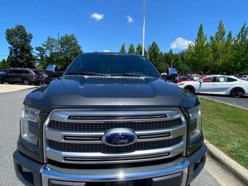Used 2017 Ford F150 Platinum w/ Equipment Group 701A Luxury AWD/4WD image 11