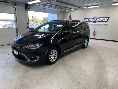 Used 2018 Chrysler Pacifica Touring-L
