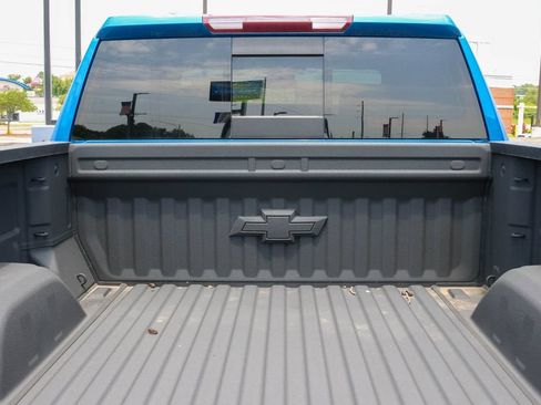 Used 2022 Chevrolet Silverado 1500 RST AWD/4WD image 28