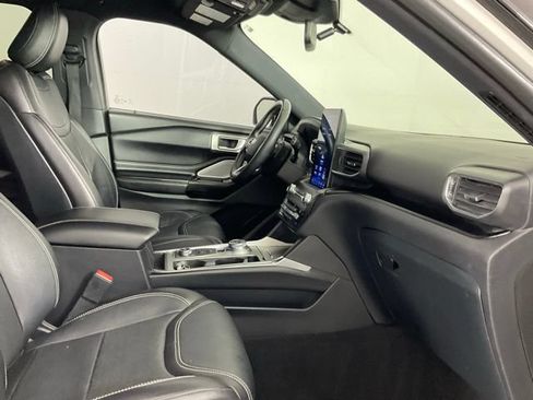 Used 2020 Ford Explorer ST w/ Premium Technology Package AWD/4WD image 18