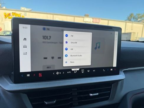 Used 2025 Ford Explorer ST-Line image 20