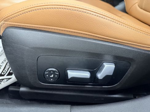 Used 2023 BMW 330i xDrive 330i xDrive w/ M Sport Package image 33