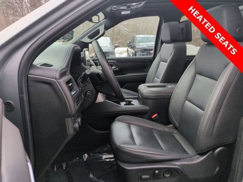 Used 2024 Chevrolet Suburban Z71 w/ Luxury Package image 20