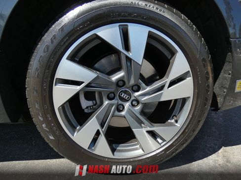 Used 2021 Audi e-tron Premium w/ Convenience Plus Package AWD/4WD image 20