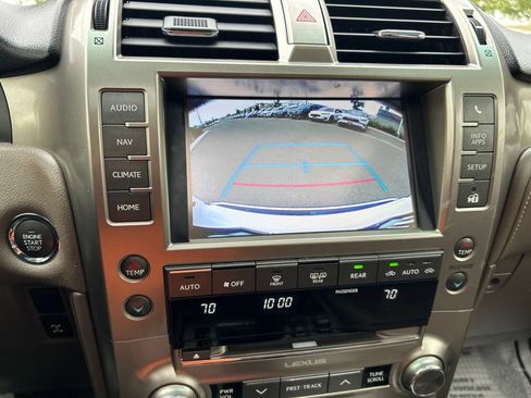 Used 2018 Lexus GX 460 Premium w/ Premium Package AWD/4WD image 31