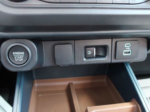 Used 2022 Ford Maverick Lariat w/ Lariat Luxury Package FWD image 38