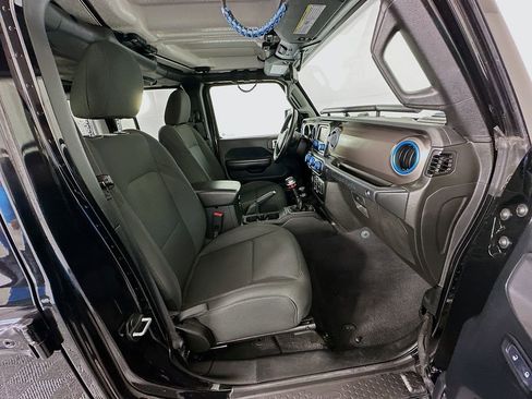 Used 2020 Jeep Wrangler Unlimited Sport AWD/4WD image 27