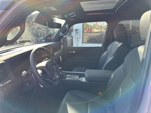 Used 2026 Lexus GX 550 w/ Accessory Package (2T) image 4