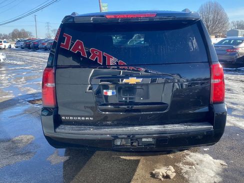 Used 2018 Chevrolet Suburban LT image 5