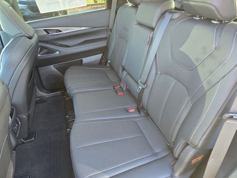 New 2026 INFINITI QX60 Luxe w/ Cargo Package image 17