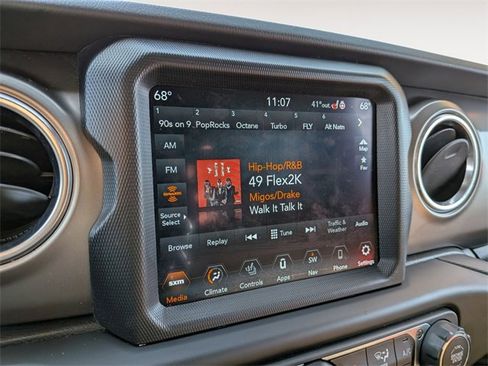 Used 2020 Jeep Gladiator Rubicon image 19