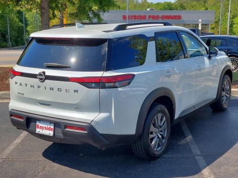 Used 2024 Nissan Pathfinder SV FWD image 36
