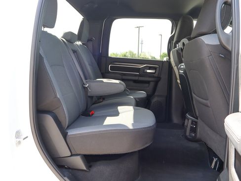 Used 2024 RAM 2500 Big Horn image 27