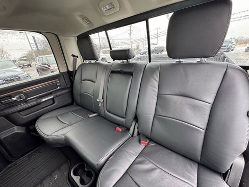 Used 2018 RAM 1500 Laramie image 11